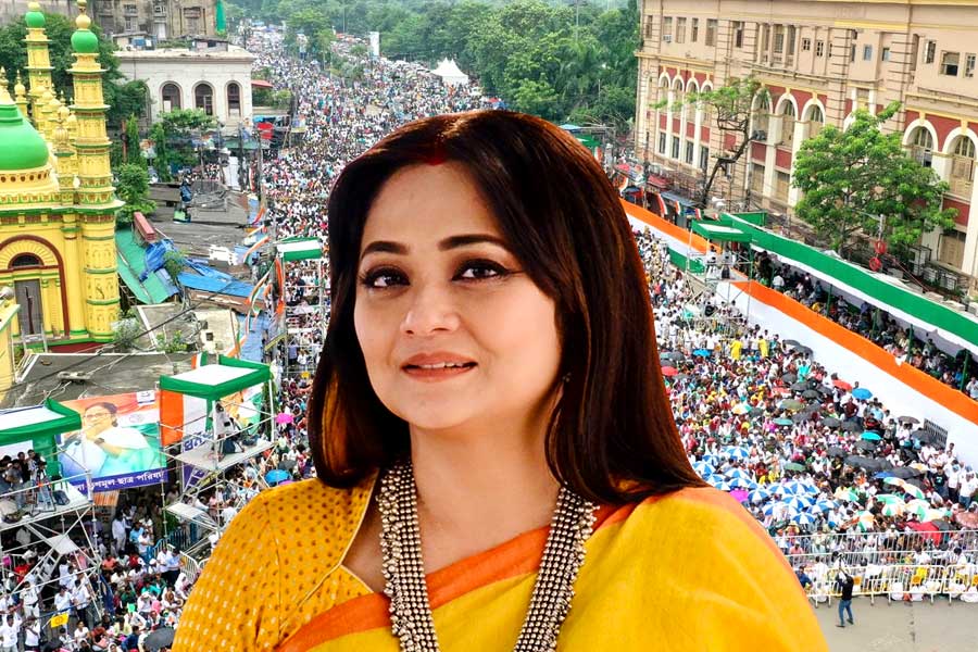 ‘স্বর্গে রয়েছি…’, একুশের সভায় তৃণমূলে ‘ঘর ওয়াপসি’ একদা বিজেপি রূপাঞ্জনা মিত্র-সহ আর কাদের?
