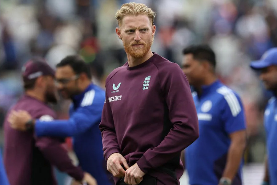 হেরে নিজেদের পিচকেই তোপ! স্টোকসকে ‘ছিঁচকাঁদুনে, পাগল’ কটাক্ষ নেটিজেনদের