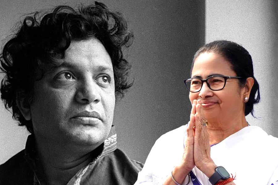 ‘বাঙালির চিরন্তন ম্যাটিনি আইডল’, উত্তমকুমারের মৃত্যুবার্ষিকীতে শ্রদ্ধা মুখ্যমন্ত্রীর