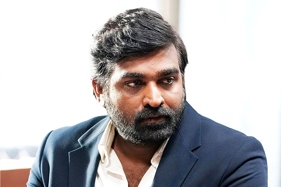 ‘২ মিনিটের খ্যাতি উপভোগ করুক মেয়েটা’, যৌন হেনস্তার অভিযোগে মুখ খুললেন বিজয় সেতুপতি