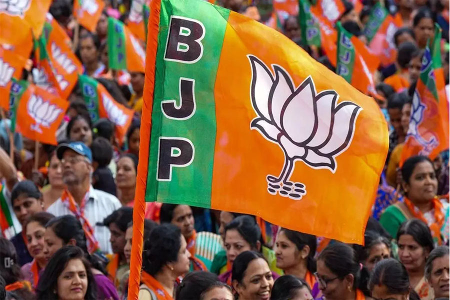 পাশ করলে পদপ্রাপ্তি! বিস্তারক নিয়োগে এবার লিখিত পরীক্ষার পথে পদ্মশিবির