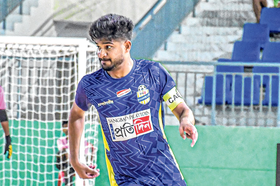 আজ নিয়মরক্ষার ম্যাচ সংবাদ প্রতিদিন ভবানীপুরের, ফুটবল ছেড়ে ফুটসলে মন নিখিলের