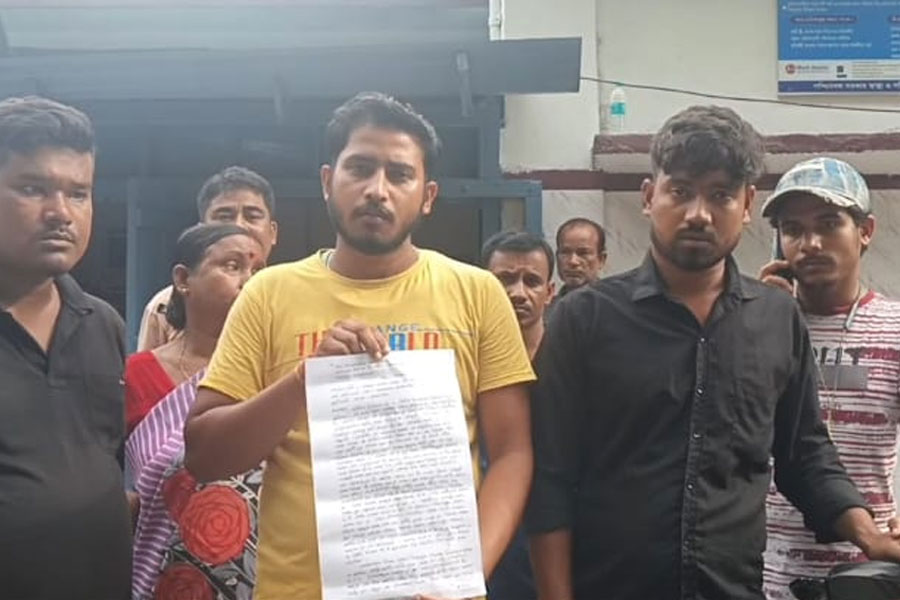সন্তান বদলে মৃত সদ্যোজাত দেখানোর অভিযোগ নার্সিংহোমের বিরুদ্ধে, বিক্ষোভ কোচবিহারে
