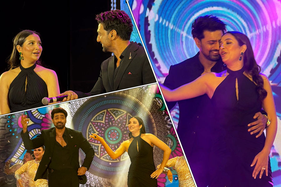 শুভশ্রীকে আনব্লক করে দেবের সেলফি! ‘ধূমকেতু’ মিলিয়ে দিল ‘প্রাক্তন’ জুটিকে