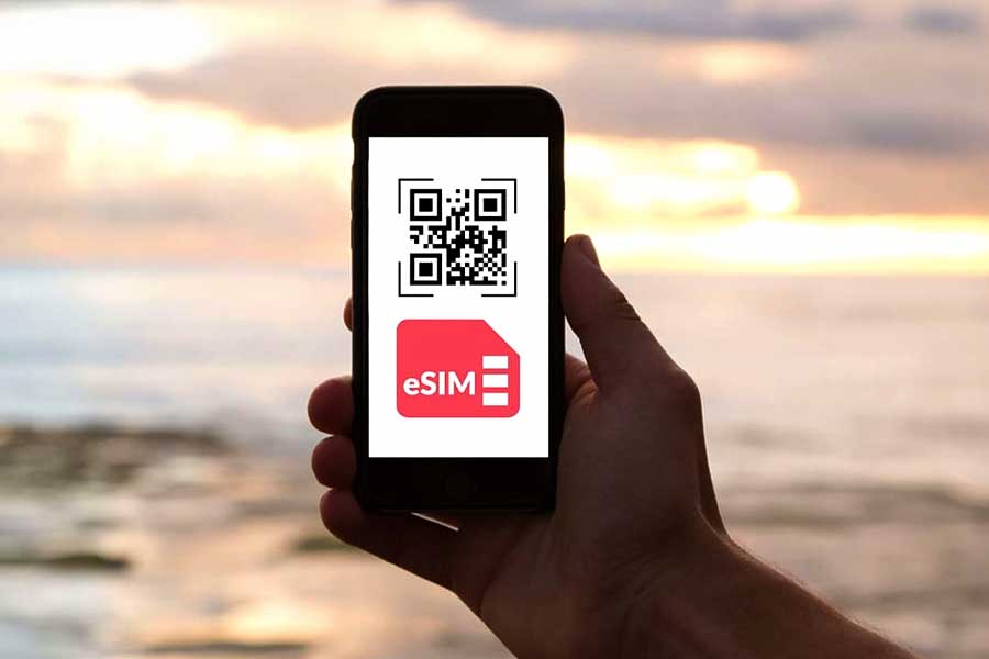 eSIM-এ লুকিয়ে বিপদ! জানেন ফিজিক্যাল সিমের থেকে তফাত ঠিক কতটা?