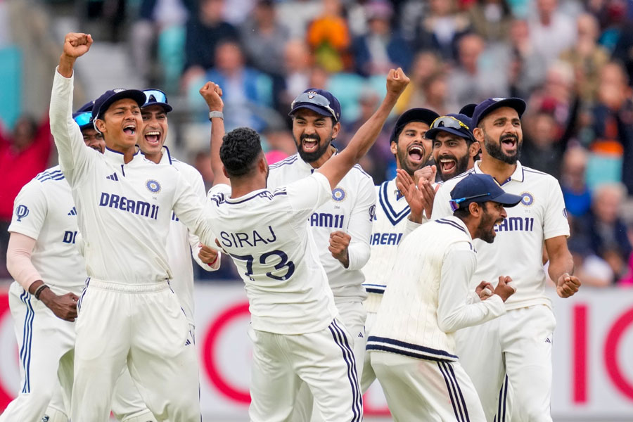 ‘টেস্ট ক্রিকেট খেলতে গেলেই দেউলিয়া…’, অ্যাশেজের আগে বিস্ফোরক অজি বোর্ডের CEO