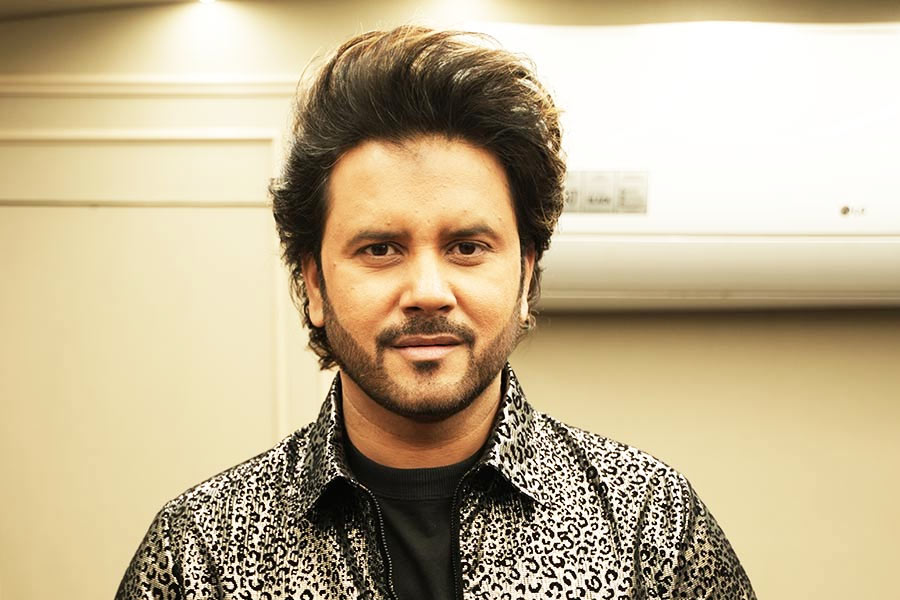 ‘পাকিস্তানি শিল্পীদের সঙ্গে গাইব না’, ফিল্ম সংগঠনের হুঁশিয়ারির পরই বেঁকে বসলেন জাভেদ আলি