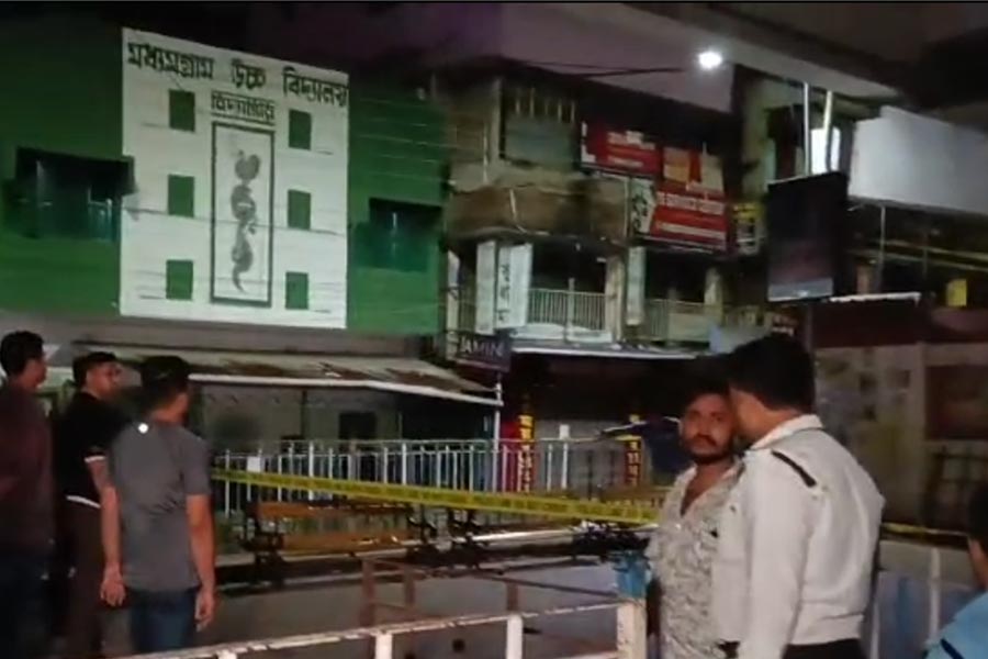 প্রেমের টানেই মধ্যমগ্রামে সচ্চিদানন্দ? আরও জটিল বিস্ফোরণ রহস্য