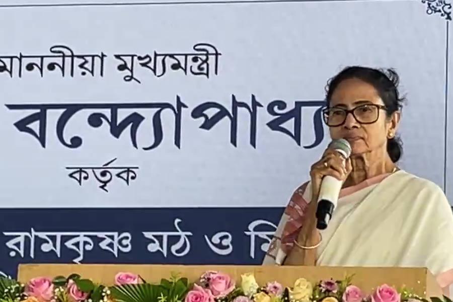 কামারপুকুরে মিশনের অতিথি নিবাসে ১০ কোটি দান, সর্বধর্ম সমন্বয়ের বার্তা মমতার