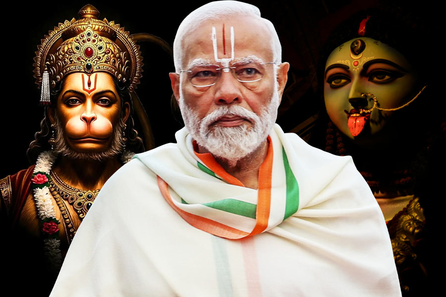 রাম নয়, এবারও মোদির মুখে ‘জয় কালী’, তবে ভক্ত হনুমানকে ডেকে হিন্দিভাষীদের বার্তা মোদির?