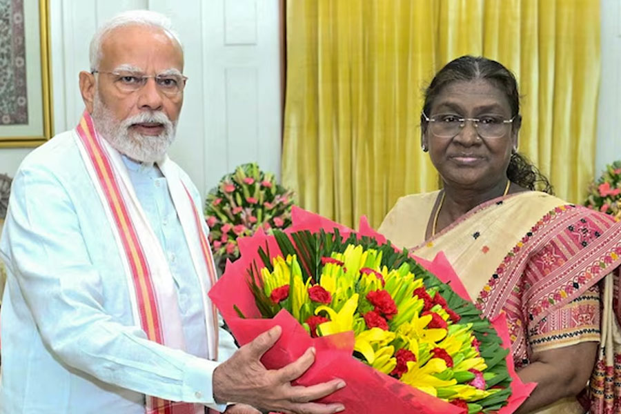 জম্মু ও কাশ্মীরের রাজ্যের মর্যাদা ফিরবে? পরপর মোদি-শাহ-মুর্মু বৈঠকে জল্পনা তুঙ্গে