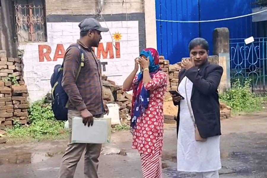 বিয়ের প্রতিশ্রুতি দিয়ে সহবাস, হত্যার হুমকি! তদন্তে নেমে ‘র‌্যাকেটে’র সন্ধান পেল পুলিশ