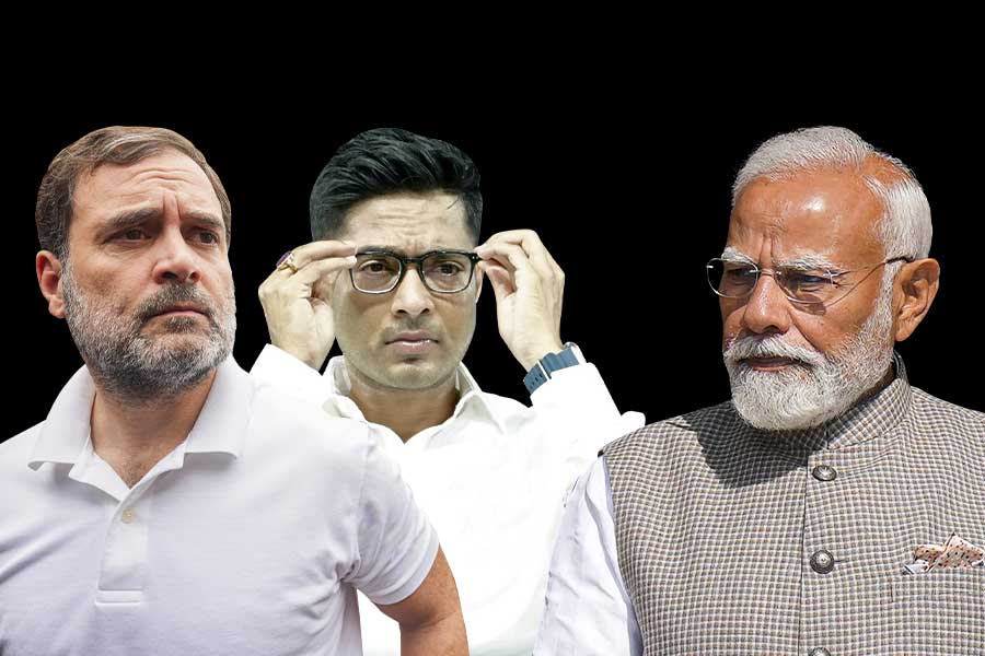 কর্নাটকে ভোটচুরির অভিযোগ রাহুলের, পাশে দাঁড়িয়ে মোদির বারাণসীতেও সমীক্ষার দাবি অভিষেকের
