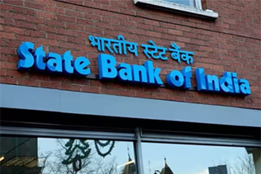 SBI গৃহঋণে সুদের হার বাড়ানোয় চাপে মধ্যবিত্ত! জেনে নিন কোন খাতে কত বৃদ্ধি