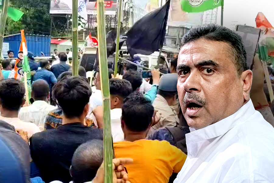 শুভেন্দুকে দেখেই চোর স্লোগান-কালো পতাকা! ভাঙল গাড়ির কাচ, ধুন্ধুমার কোচবিহারে