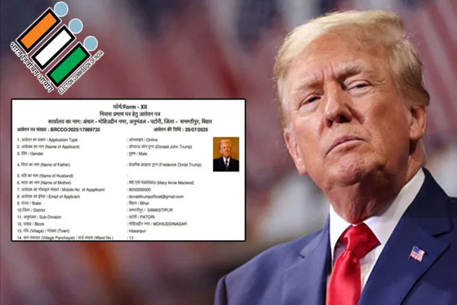বিহারের বাসিন্দা ডোনাল্ড ট্রাম্প! নিবিড় সংশোধনে হাস্যকর আবেদন, সরব তৃণমূল
