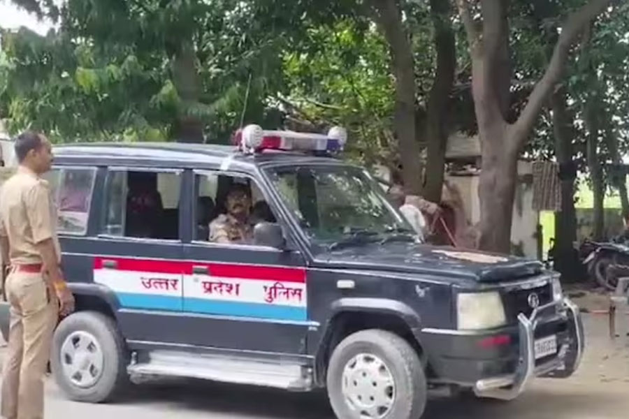 যত কাণ্ড যোগীরাজ্যে! গুগল ম্যাপের সমীক্ষায় গিয়ে চোর সন্দেহে মার খেলেন কর্মীরা