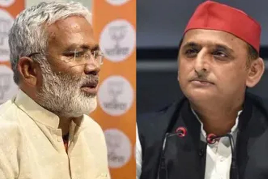 ‘স্বপ্নের সওদাগর অবসাদে ভুগছে!’ কমিশন বিতর্কে অখিলেশ যাদবকে বিঁধলেন যোগীর মন্ত্রী স্বতন্ত্র দেব