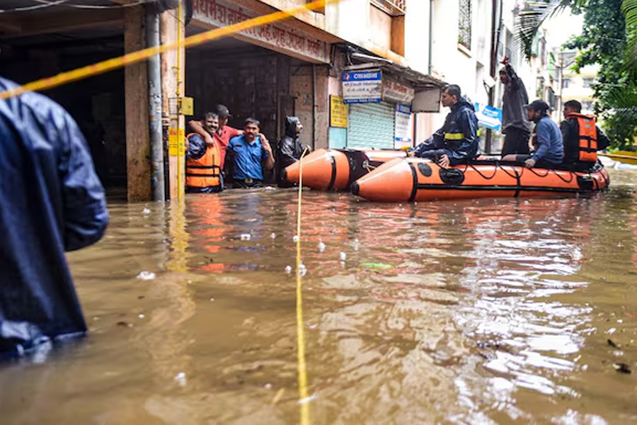 দুর্যোগে বিপর্যস্ত মধ্যপ্রদেশ, বর্ষার তাণ্ডবে ভূমিধস থেকে বিদ্যুৎস্পৃষ্ট, মৃত ২৫২