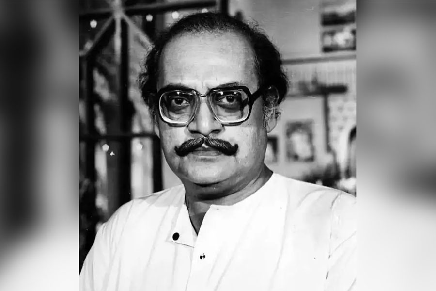 অসীমের ডাক শুনি ‘কল্লোল’ মর্মরে, উৎপল দত্তের মৃত্যুদিনে ফিরে দেখা