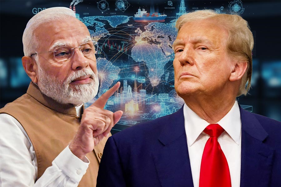 ‘বিশ্বের দ্রুততম অর্থনীতি ভারত’, ট্রাম্পের ‘ডেড ইকোনমি’ কটাক্ষের জবাব মোদির!