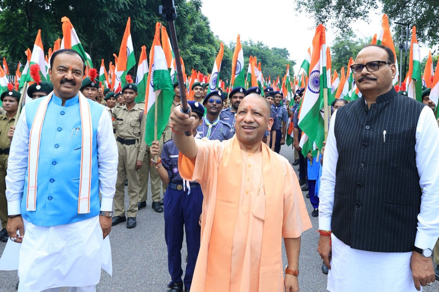 লখনউতে ‘হর ঘর তিরঙ্গা’ কর্মসূচি যোগীর, অংশ লাখ লাখ মানুষের