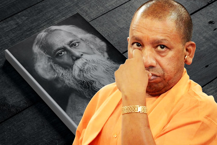 যোগীরাজ্যের পাঠ্যবইয়ে বাদ রবীন্দ্রনাথ! তৃণমূলের প্রশ্নে জবাব দিতে ‘ব্যর্থ’ কেন্দ্র