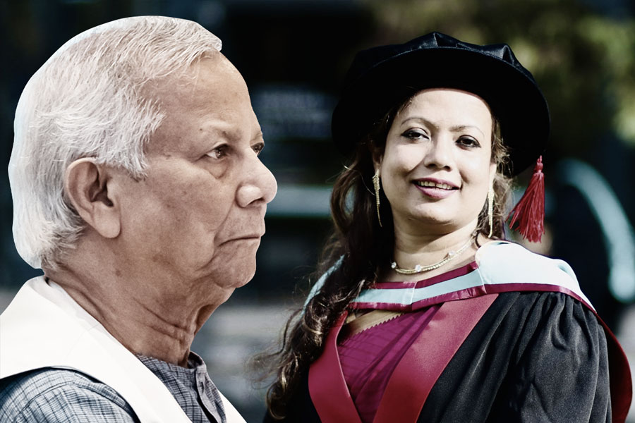 ইউনুসের বাংলাদেশে বিপন্ন বাকস্বাধীনতা! বরখাস্ত ঢাকা বিশ্ববিদ্যালয়ের ‘প্রতিবাদী’ অধ্যাপিকা