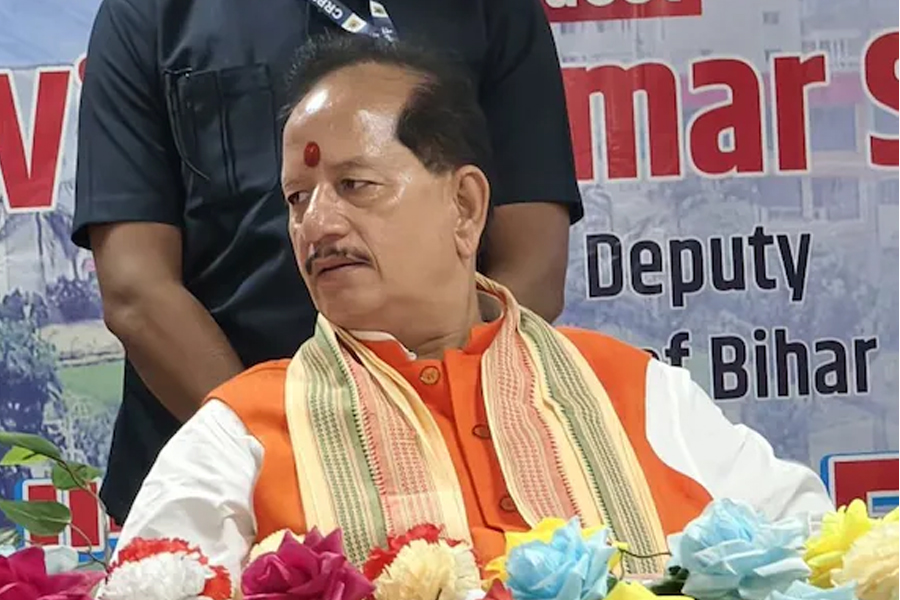 বিহারের উপমুখ্যমন্ত্রীর জোড়া ভোটার কার্ড! বিজেপি নেতাকে নোটিস কমিশনের