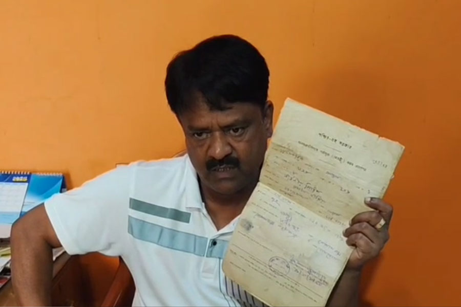 ভোটার লিস্টে নাম নেই মা-বাবার! বনগাঁ উত্তরের বিজেপি বিধায়কের ইস্তফার দাবি মতুয়া মহাসংঘের