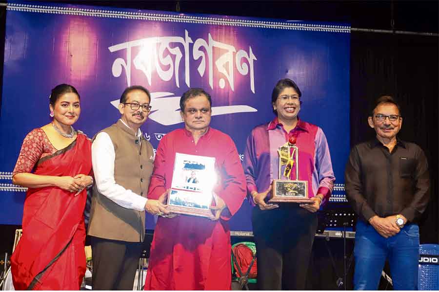 দপ্তর সামলে নতুন নাটক নিয়ে কবে মঞ্চে ফিরছেন? জবাব দিলেন ব্রাত্য