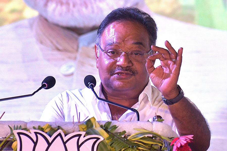 ছাব্বিশের আগে সংগঠনে জোর রাজ্য বিজেপির, শুরু হচ্ছে শমীকের নয়া কর্মসূচি ‘কার্যকর্তা বন্ধুদের দরবার’