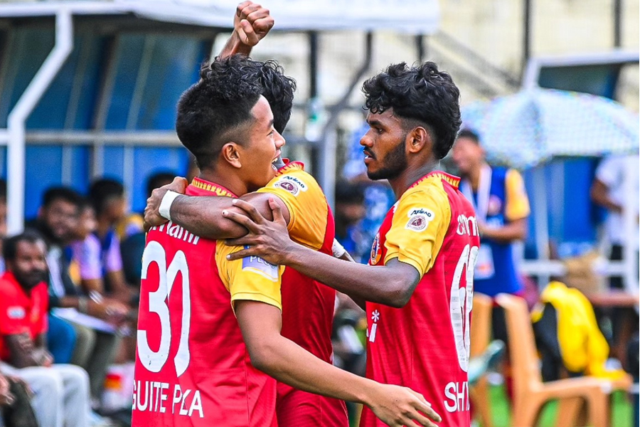 গ্রুপ শীর্ষে ওঠার হাতছানি, পুলিশের বিরুদ্ধে আজ মাঠ নিয়ে চিন্তা ইস্টবেঙ্গলের