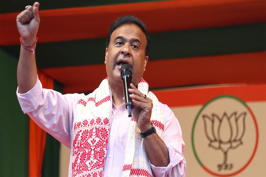 ‘লাভ জেহাদ, ল্যান্ড জেহাদের সঙ্গে লড়ছে অসম’, স্বাধীনতা দিবসে ফের বিতর্ক উসকালেন হিমন্ত