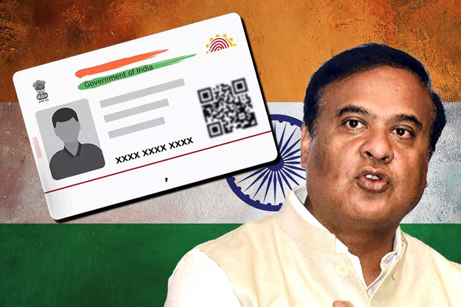 নাগরিকত্ব পাচ্ছে বাংলাদেশি অনুপ্রবেশকারী! ১৮-র পর আর নতুন আধার নয় অসমে