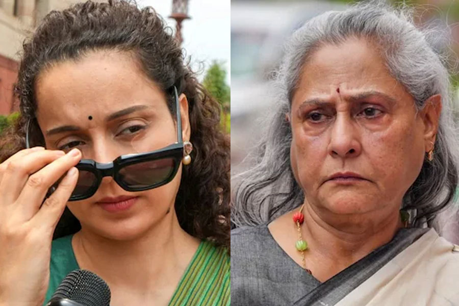 ‘অত্যন্ত অভদ্র মহিলা!’ অনুরাগীকে আচমকা ধাক্কা মেরে কঙ্গনার তোপের মুখে জয়া বচ্চন