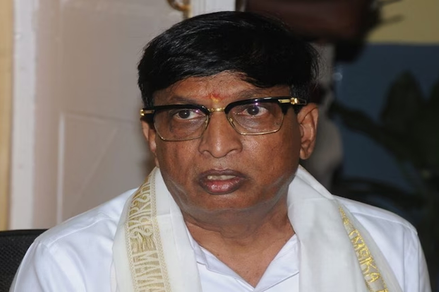 ‘২৮০০ পথকুকুরকে হত্যা করেছি, জেলে যেতেও রাজি’, বিধান পরিষদে দাঁড়িয়ে বিস্ফোরক নেতা!