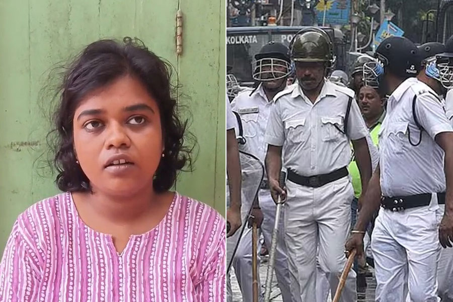 রাতের অন্ধকারে কলকাতা বিশ্ববিদ্যালয়ের গার্লস হস্টেলে ওটা কে? আতঙ্কে আবাসিক ছাত্রী