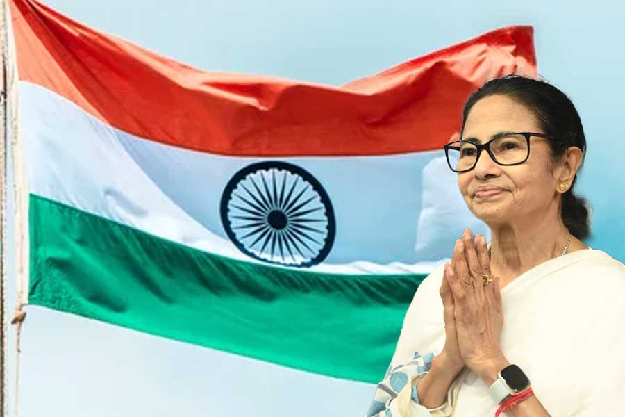 ‘দেশবাসীর সম্মান রক্ষায় লড়াই জারি থাকবে’, স্বাধীনতা দিবসে ভারতবাসীকে শুভেচ্ছাবার্তা মমতার