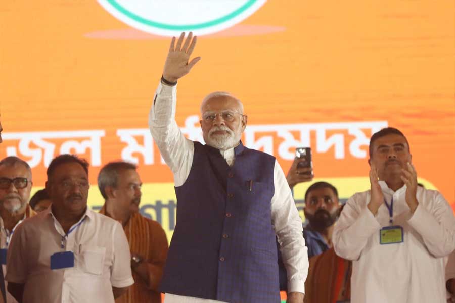 ছাব্বিশের বাজি জিততে আগে থেকেই প্রচারে মোদি, তবু সংশয়ে বঙ্গ বিজেপি