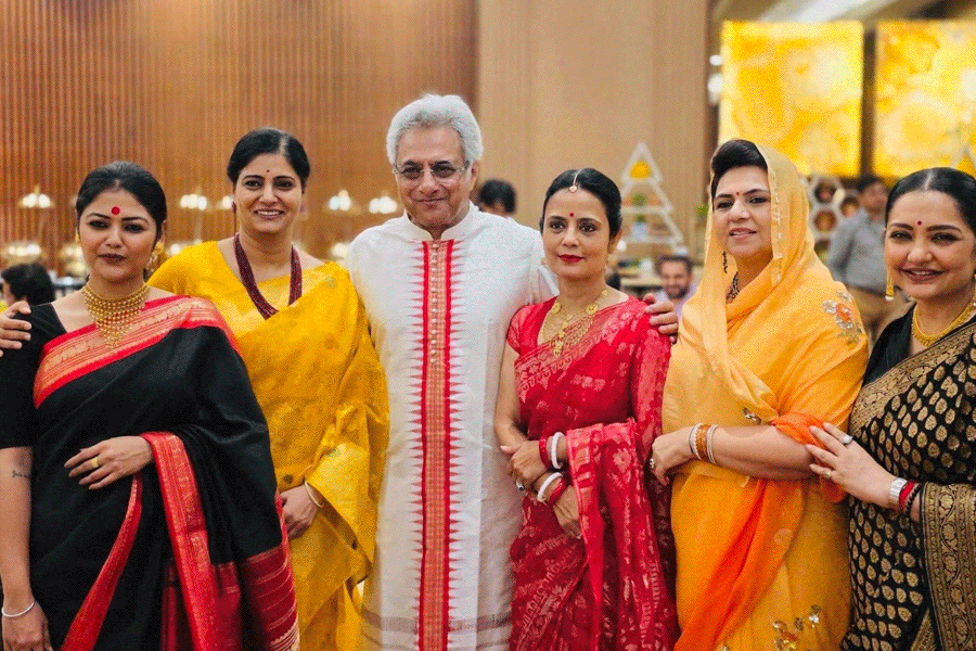 দিল্লিতে মহুয়া-পিনাকীর জমকালো রিসেপশনে চাঁদের হাট, কারা কারা উপস্থিত ছিলেন?