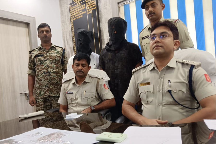 ফেলে দেওয়া সিম কার্ড সাইবার জালিয়াতদের চড়া দামে বিক্রি! মুর্শিদাবাদে গ্রেপ্তার চক্রের ২ পাণ্ডা