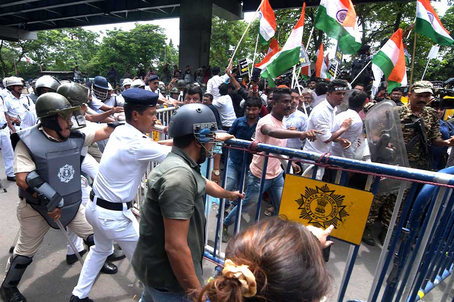 RG Kar কাণ্ড: নবান্ন অভিযানের মাঝে DC SSD বিদিশা কলিতাকে খুনের চেষ্টা! গ্রেপ্তার জগদ্দলের যুবক