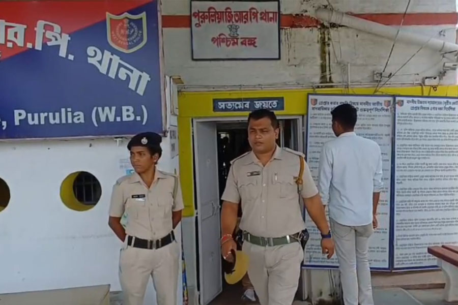শ্বাসরোধ করে খুনের পর প্রমাণ লোপাটে রেললাইনে তরুণী ও দুই নাবালিকার দেহ? চাঞ্চল্য পুরুলিয়ায়