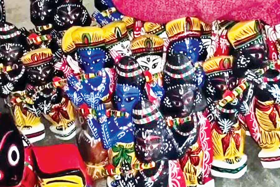 ভারত-ব্রিটেন শুল্কমুক্ত বাণিজ্যচুক্তির জের, বিলেতে বাংলার কাঠপুতুল পাড়িতে লক্ষ্মীলাভ