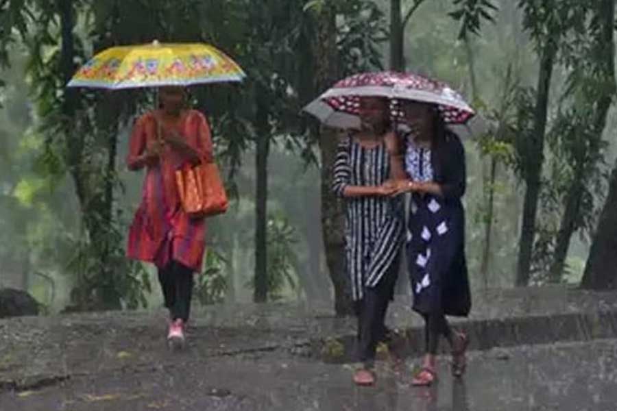 দক্ষিণ ভিজিয়ে বর্ষার ‘নজর’ উত্তরে! ৩ দিন অতিভারী বৃষ্টির সতর্কতা পাহাড়ে