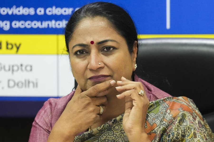 ‘আক্রান্ত’ রেখার জেড ক্যাটাগরির নিরাপত্তায় কাঁচি! CRPF নয়, এবার দায়িত্ব দিল্লি পুলিশের