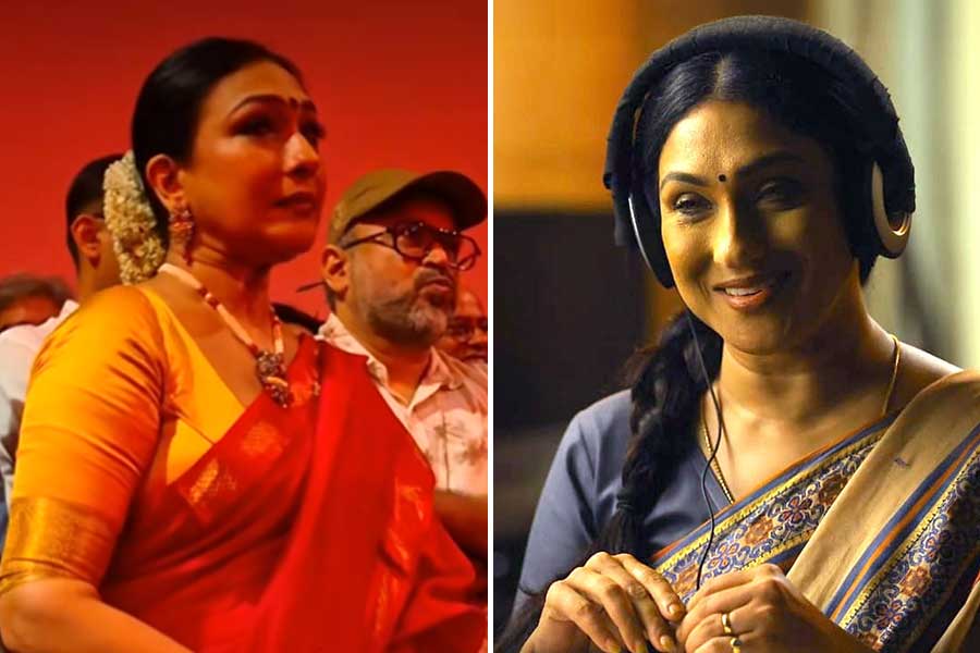 ‘বেলা’র প্রিমিয়ারে ঋতুপর্ণার চোখে জল! কেন আবেগে ভাসলেন অভিনেত্রী?