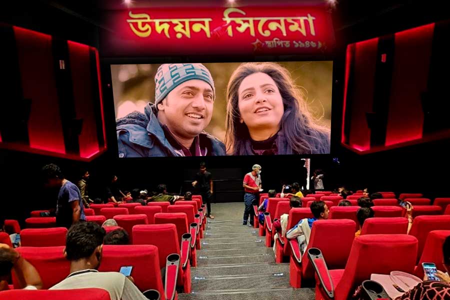 দেবের ‘ধূমকেতু’র হাত ধরে জার্নি শুরু হবে নতুন সিনেমা হলের