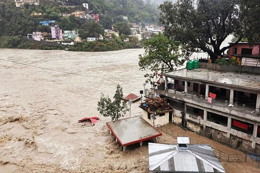 হড়পা বানে ভাসল ধারালি! পাহাড়ের বুকে নতুন হ্রদ বাড়াচ্ছে চিন্তা